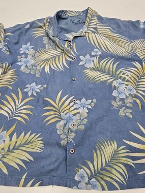 Tommy Bahama Blue Floral Short-Sleeve 100% Silk Shirt